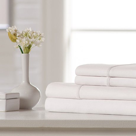 600 Thread Count 4-Piece Sheet Set // White // Queen