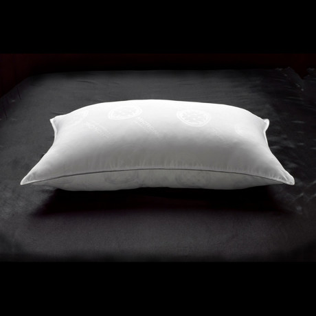 Micronone Deluxe White Goose Down Pillow // Medium/Firm (Standard)