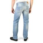 Larkee Light Wash Faded Jeans // Blue (31WX32L)