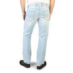 Waykee Light Wash Faded Jeans // Blue (28WX32L)