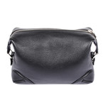 Leather Corner Detail Personal Care Case // Black