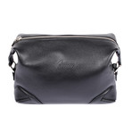 Leather Corner Detail Personal Care Case // Black