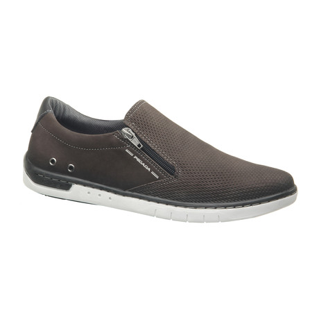 Casual Slip-On Shoes // Nubuck Brown (US: 6.5)