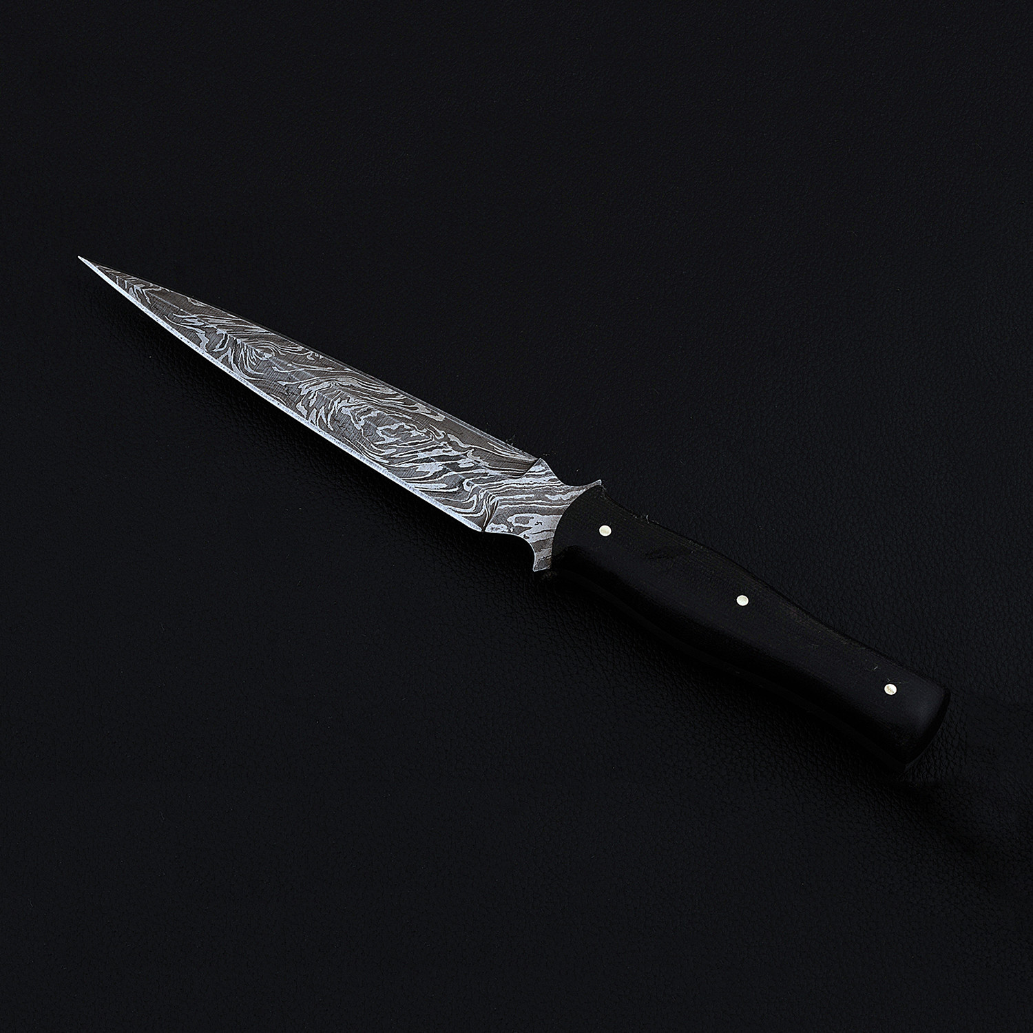 Damascus Steel Dagger Hunting Knife The Blade Point Touch Of Modern