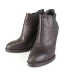 Women's Booties Boots // Brown (Euro: 35)