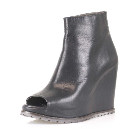 Women's Leather Booties Boots // Black (Euro: 35)