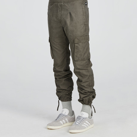 Tracer Cargo Pant // Peat (29WX32L)