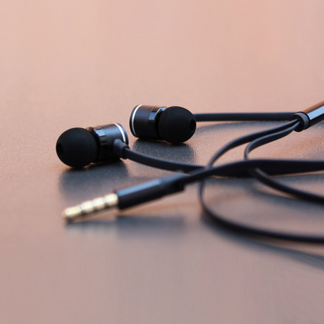 Fighter Pro HD In-Ear Headphones // Black