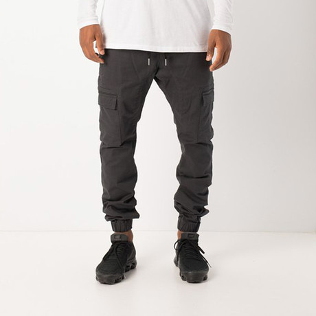 Sureshot Cargo Jogger // Black (29WX32L)