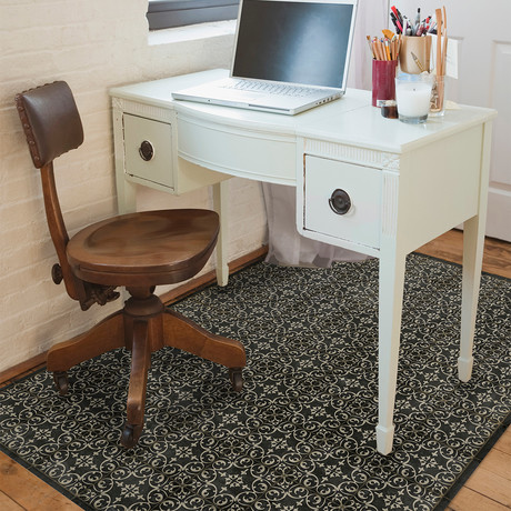 Baton Rouge (2'10.5"L x 4'2"W)