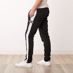 Regular Fit Sweatpants // Black (L)