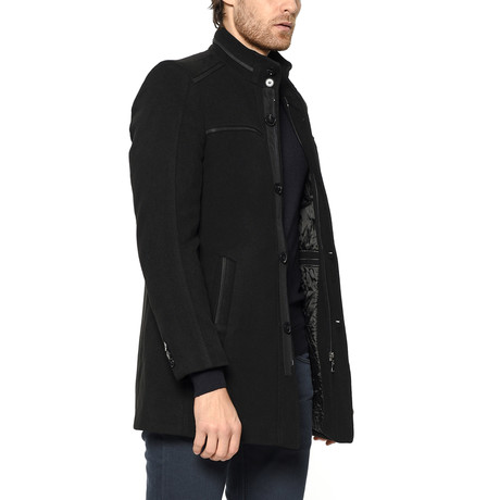 PLT8300 Dewberry Overcoat // Black (S)