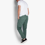 Cal Chino // Army Green (29WX33L)