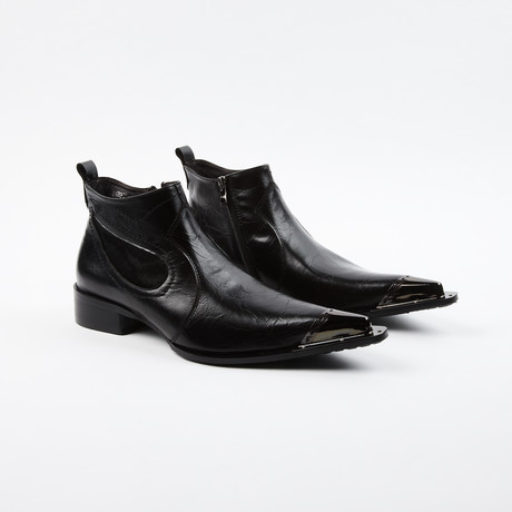 Ankle Boots With Metal Toe Ornament // Black (US: 6.5)