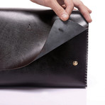 Agra Courier Bag // Dark Brown