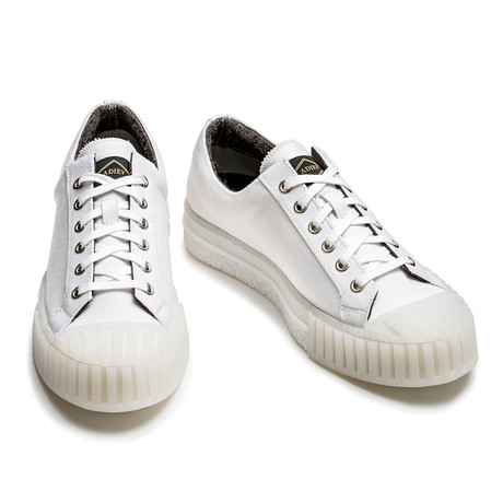 Stacy Low Lace Up Sneakers // Can + White + White (Euro: 39)