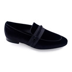 Own Shoe // Black (Euro: 45)