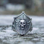 Skull + Shield Ring // Silver (9.5)