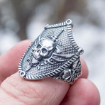 Skull + Shield Ring // Silver (10)