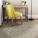 5th Avenue (2'10.5"L x 4'2"W)