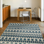 Niyaha (2'10.5"L x 4'2"W)