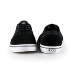 Flipper // Black (Euro: 39)