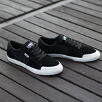 Dizaster // Black + White (Euro: 39)