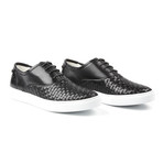 Newhaven Low-Top Casual // Black (US: 7)