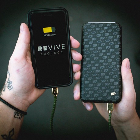 REVIVE Project 10,000mAh Power Bank (Midnight Gold)
