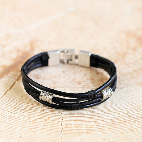 Leather + Hand Made Bracelet // Black