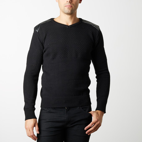 Textured V-Neck Sweater // Black (S)