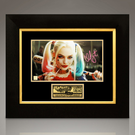 Harley Quinn "Eyes" // Margot Robbie Signed Photo // Custom Frame