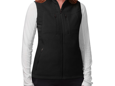 Experience luxurious warmth and total organization with the Fireside Fleece Vest. Featuring 15 pockets with room for your cell phone, iPad and other essentials, the Fireside Fleece’s versatility allows for a wide range of comfortable activity. Whether working in the office or going for a hike, a combination of soft materials and quick drying technology traps and releases body heat appropriately so you stay comfortable throughout the day.