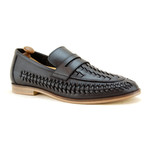 Toivo Slipon // Black (Euro: 40)