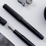 Ixion Fountain Pen Aluminum // Black (Extra Fine Nib)