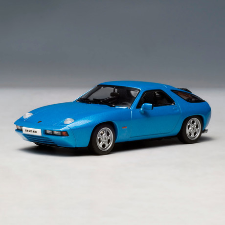 Porsche 928 // Blue