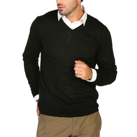 Utku V-Neck Longsleeve Sweater // Black (S)