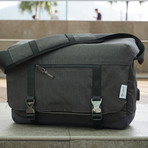 Vista Messenger Bag + Anti-Theft Security Blanket (Charcoal Black)