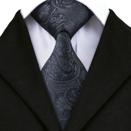 Noir Handmade Tie // Black Paisley
