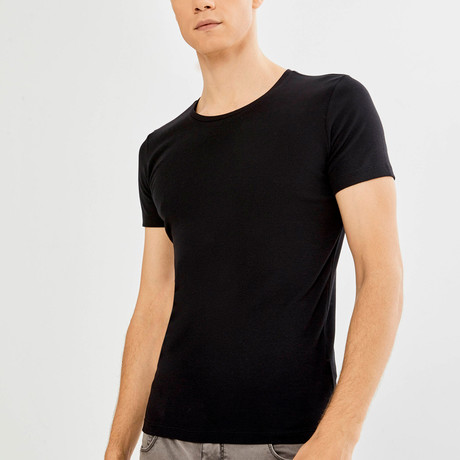 Basic T-Shirt // Black (S)