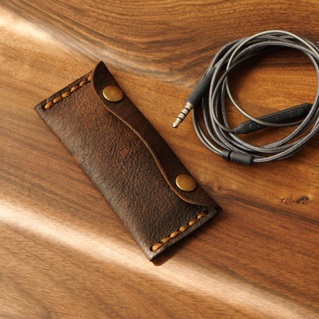 Gale Earphones Case // Dark Brown