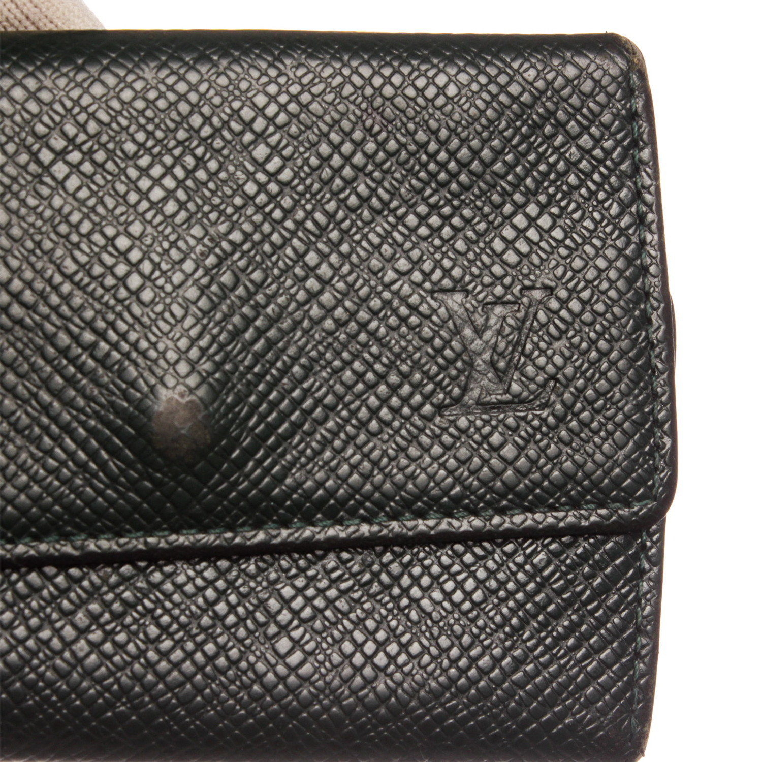 Louis Vuitton 6 Key Holder Leather Wallet (pre-owned) in Black for