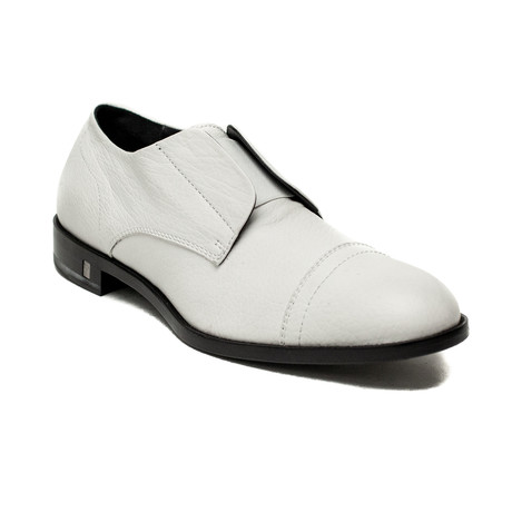 Leather Medusa Laceless Oxford Dress Shoe // White (US: 6)