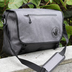 Terramar Messenger Bag // Gray
