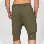 Unrestrained Shorts // Camo Green (L)