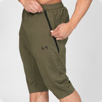 Unrestrained Shorts // Camo Green (XL)