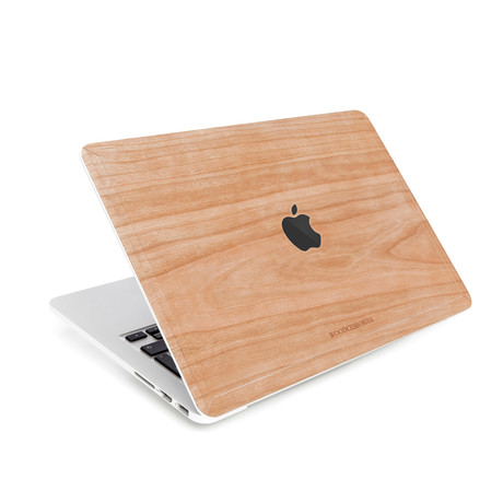 EcoSkin // Wooden Macbook Cover // Cherry (Macbook 13" Pro / Pro Touchbar)