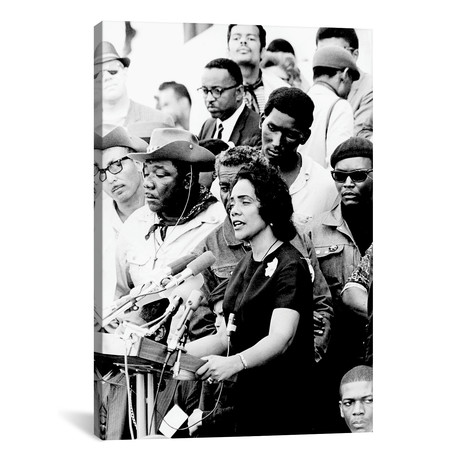Coretta Scott King Giving A Speech // Globe Photos