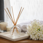 Elegance Collection // Aromatic Reed Diffuser (Ambery Sandalwood)