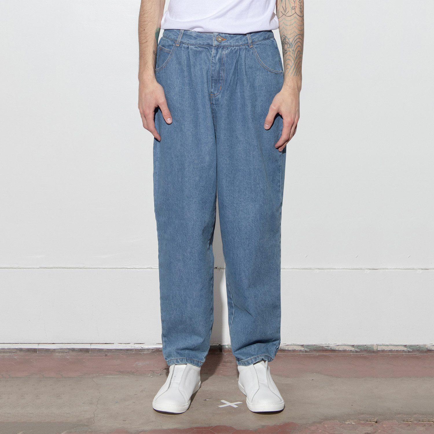 Pleated Baggy Jeans // Indigo (28) - OAK - Touch of Modern